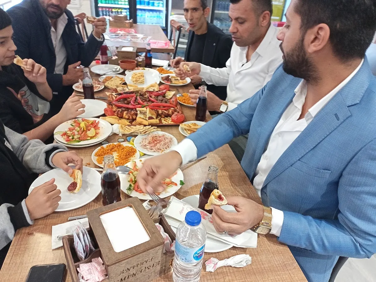 Antepli Dürümcü Emin Usta Kebap Lahmacun ve Pide Salonu