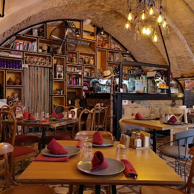 Arch Bistro