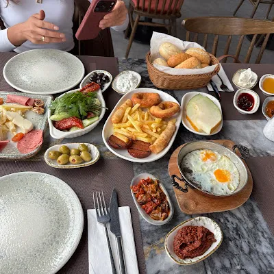 Ata Teras Restoran