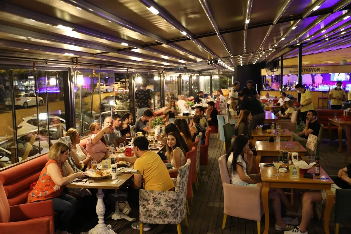 Beykent İstasyon Pub - Bira Evi