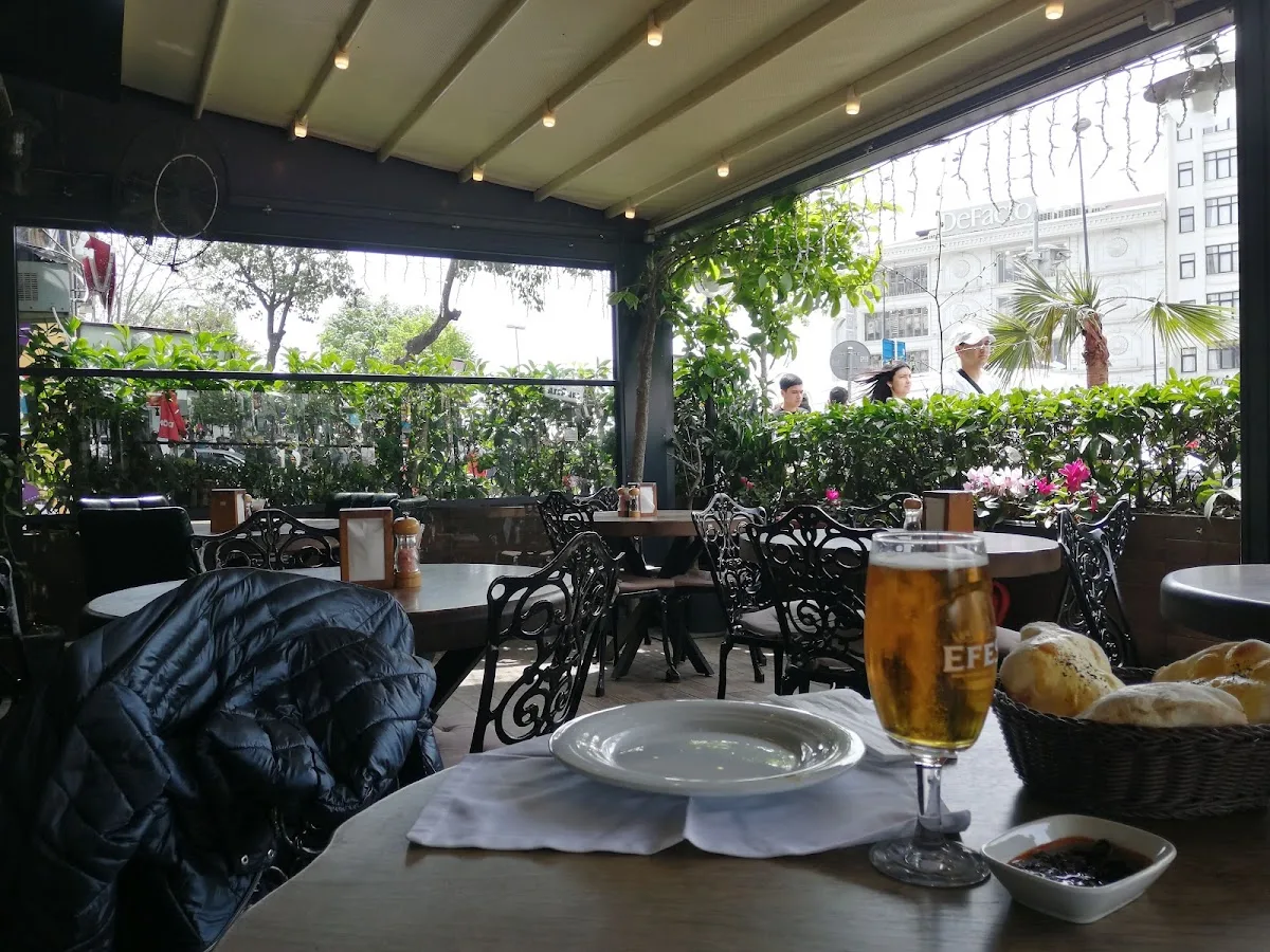 Çağrı Restaurant & Cafe