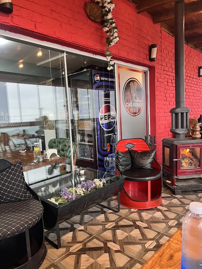 Arnavutköy'ın Popüler Mekanı: Erzurum Cağ Kebap Tesisi Detaylı Menü ve Müşteri Yorumları İncelemesi