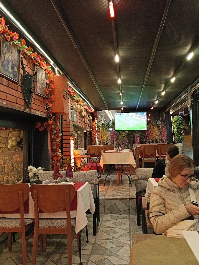 Family Garden Fish Meat Restaurant