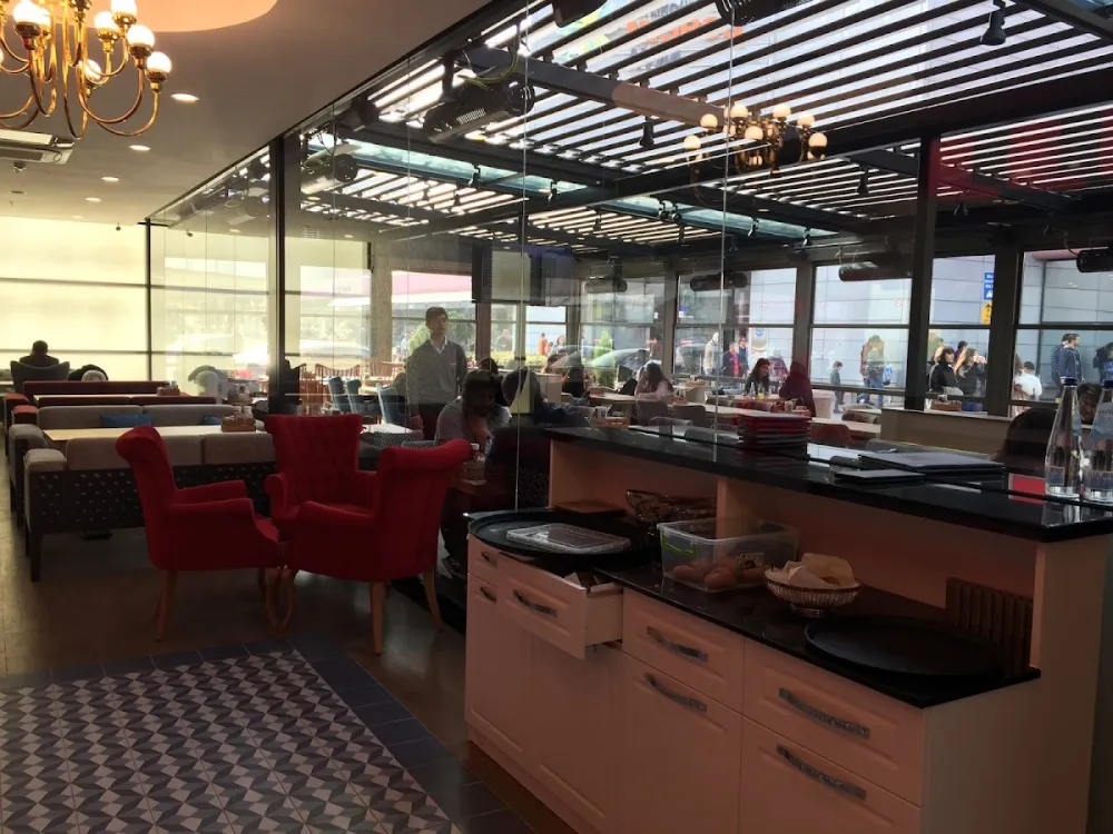 Gogga Cafe & Restaurant