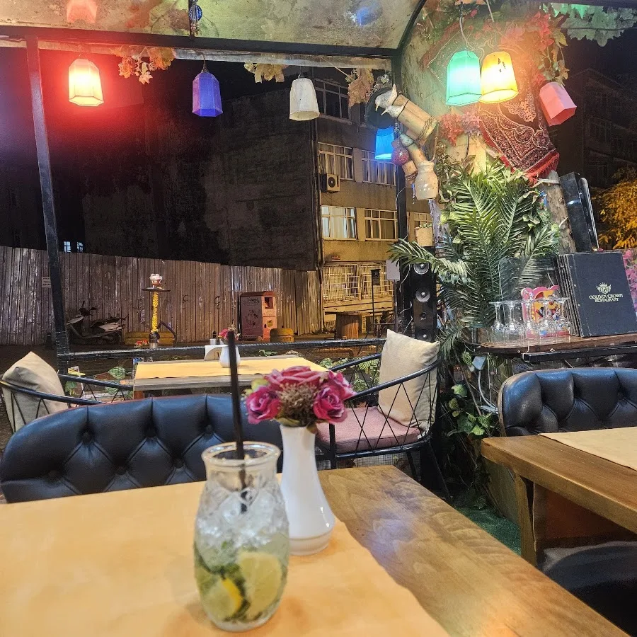Golden Crown Pub & Barbecue Restaurat