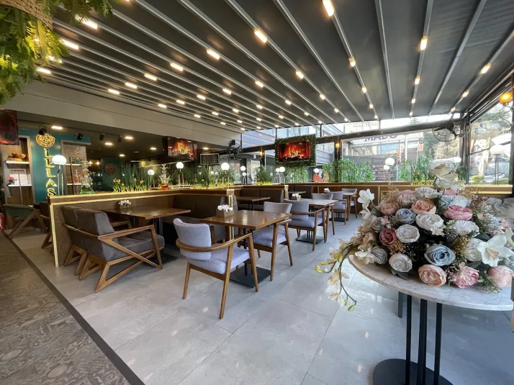 Lelas Cafe Restaurant
