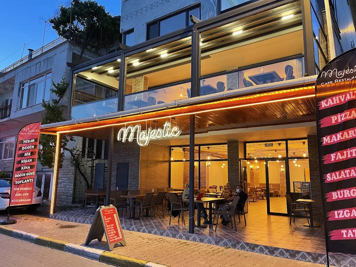 Majestic Cafe & Restaurant