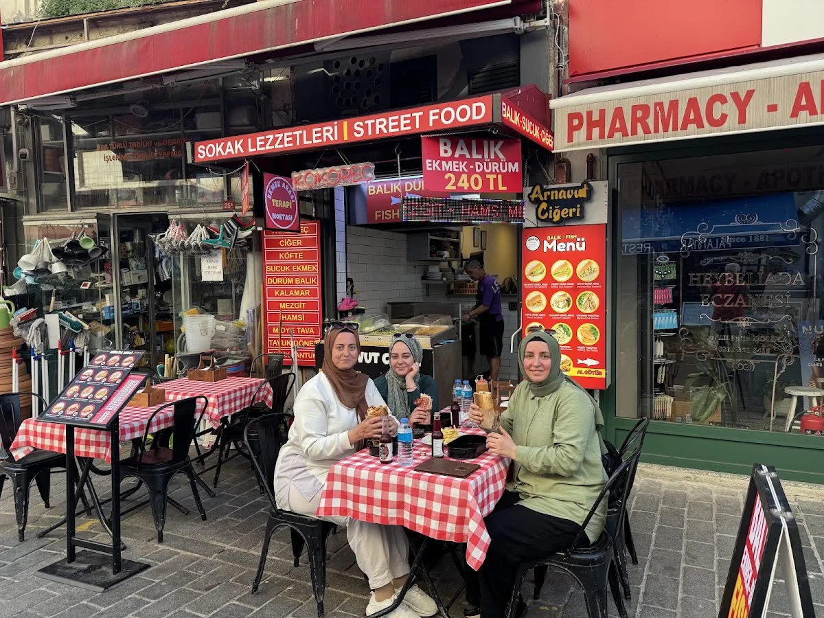 Mira’da Kokoreç Restaurant Sokak Lezzetleri