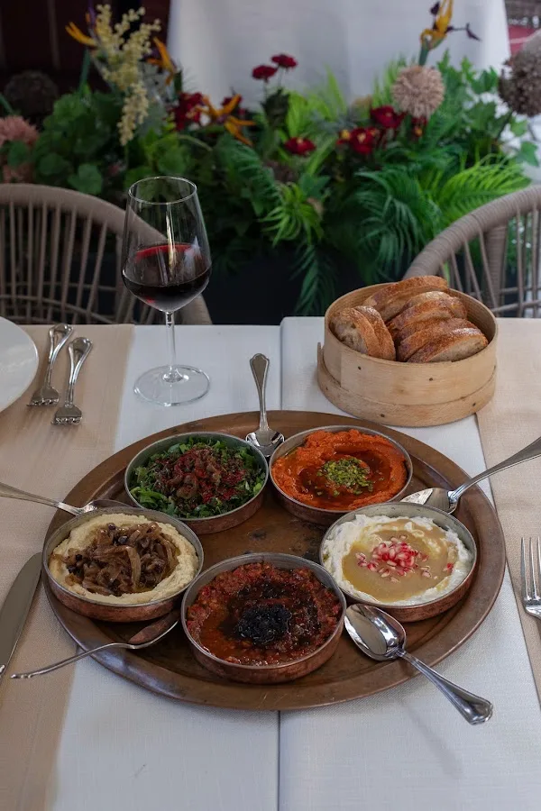 Nuz Restaurant | Sultanahmet Garden Restaurant
