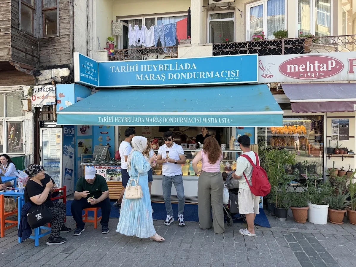 Tarihi Heybeliada Dondurmacısı