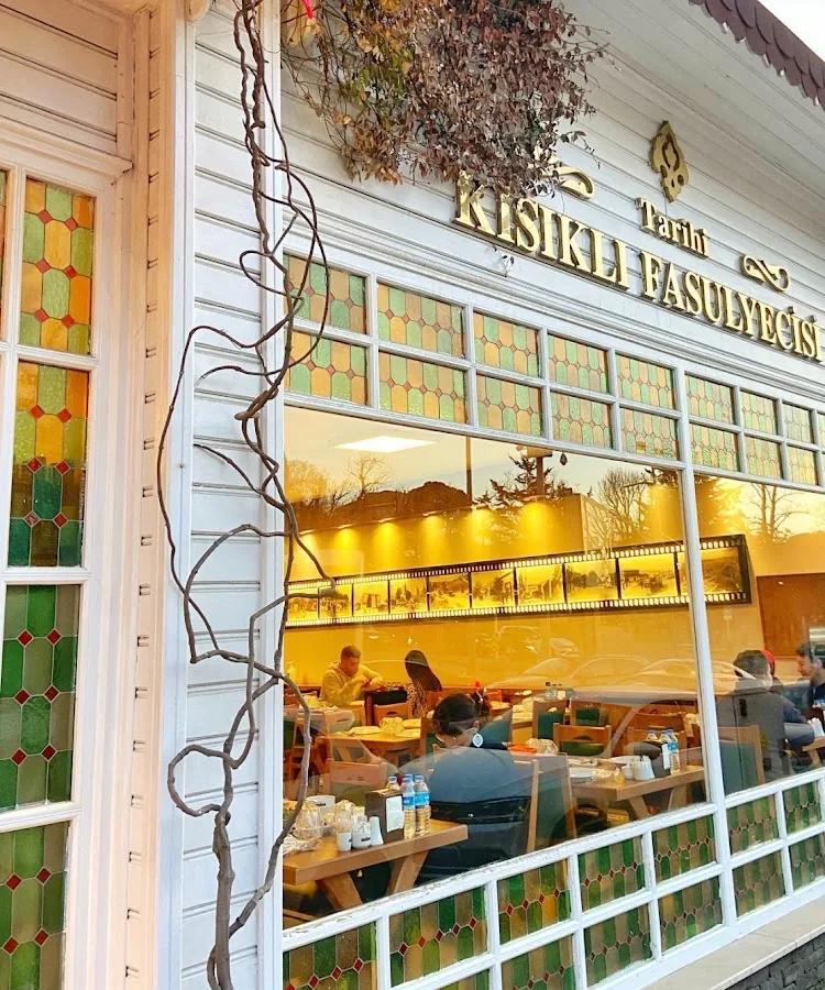 Üsküdar'ın Popüler Mekanı: Tarihi Kısıklı Fasulyecisi Detaylı Menü ve Müşteri Yorumları İncelemesi