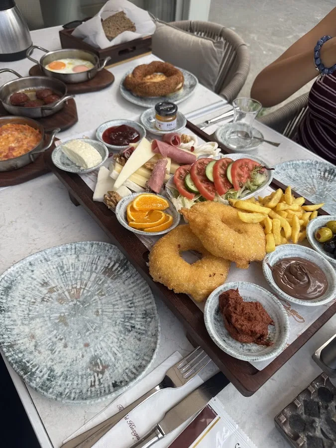 Tarihi Kuzguncuk Fırını Cafe & Restaurant - Ataşehir
